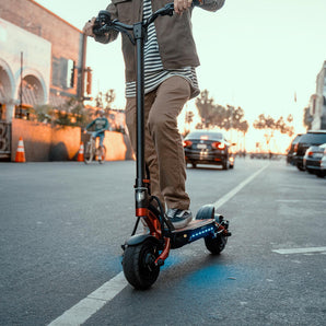 Kaabo Mantis 8 Dual Motor Electric Scooter